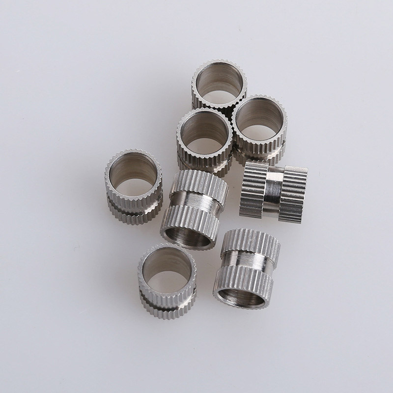 Двойная вставная гайка